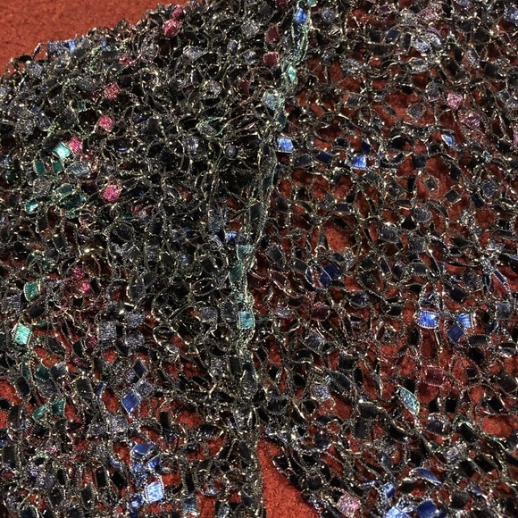 Triangular scarf - Picture 2 of 5